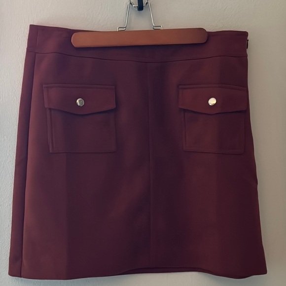 LOFT faux suede flap pockets mini skirt Sz 10 lined side zipper - Picture 3 of 8